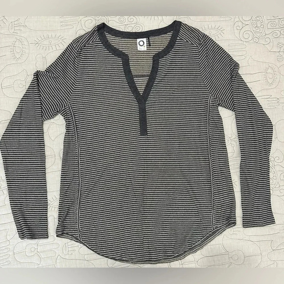 Anthropologie Akemi + Kin L Striped Gray & Metallic Top - Picture 2 of 8